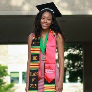 Meet your Posher, Jaylexia